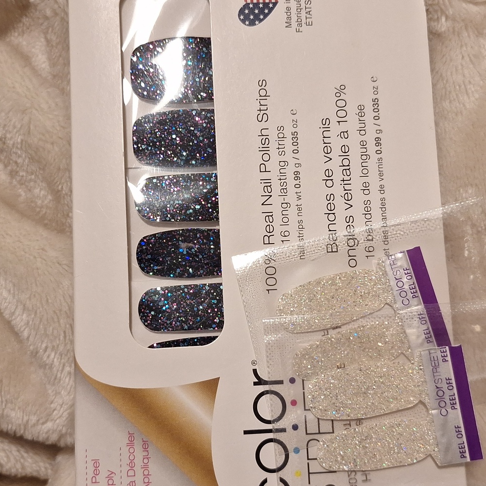 Color street real nail polish stripes holidaze plus twosies